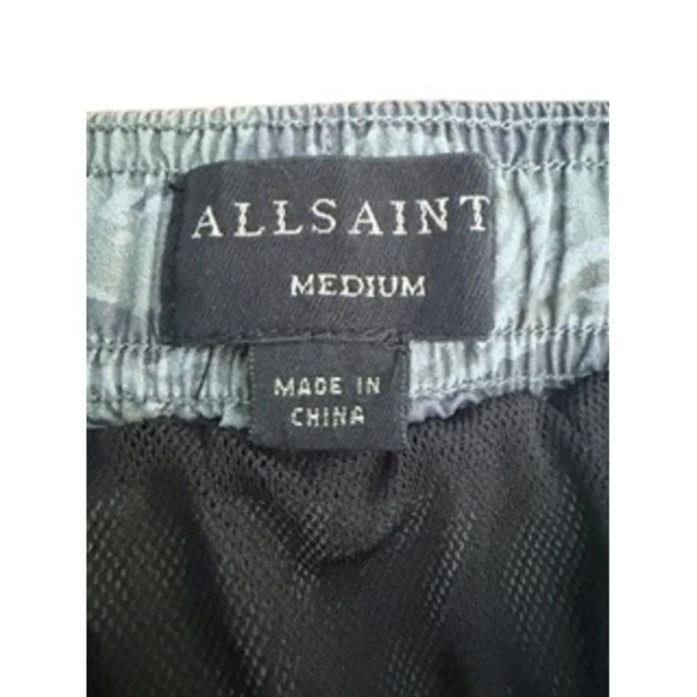 AllSaints‎ Camo Shorts Men's Medium